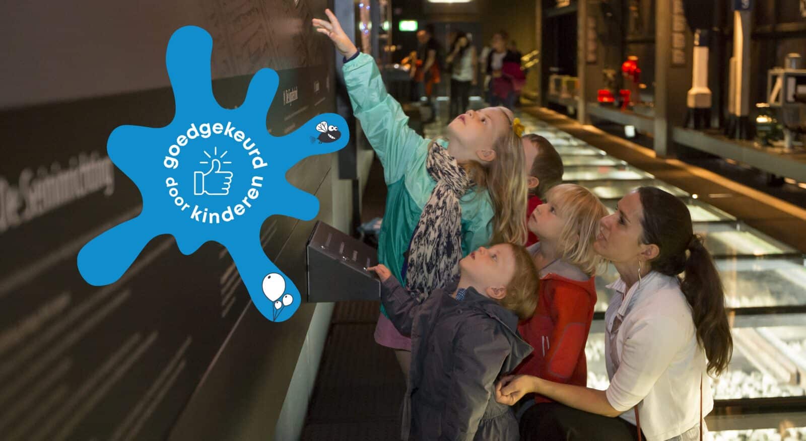 Kinderen ontdekken Train World met goedkeuring door kinderen